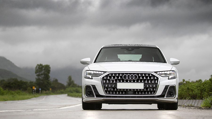 Best luxury car rental Mumbai Audi A8